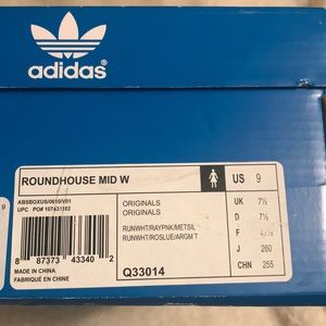 Women’s Addidas Roundhouse Mid